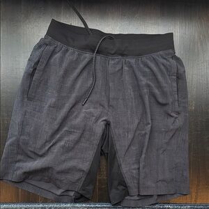 Lululemon Athletica Black Athletic Shorts Moisture-Wicking size medium